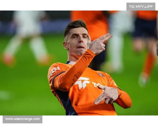 乌兹别克斯坦超级联赛塔什干火车头前锋单赛季打进25球身价破千万